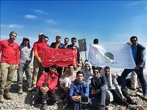 صعود افتخارآمیز گروه کوهنوری دانشگاه امام صادق(ع) به بلند‌ترین قله‌ی استان تهران